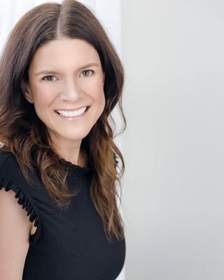 Claire Hanlon profile image